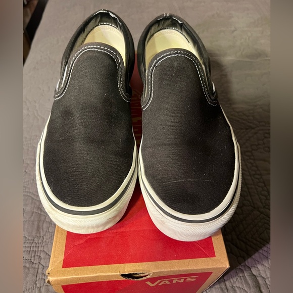 Vans Classic Slip-ons - Picture 1 of 6